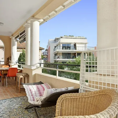 Apartmán Superbe 120m² Proche Centre Parking